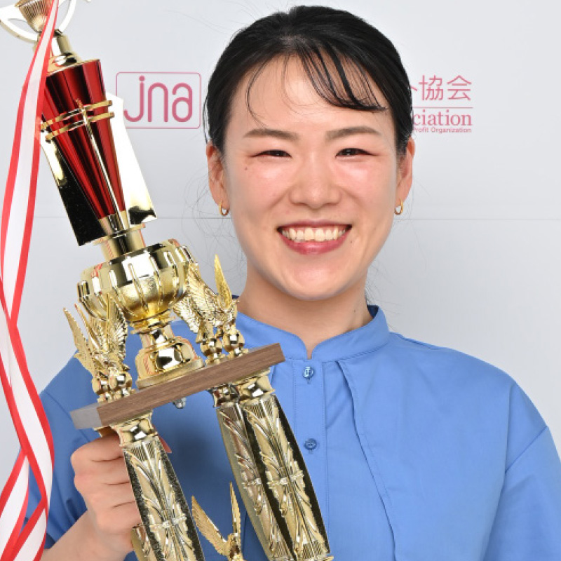 プロフェッショナル部門 ネイルケア [P1] 2位