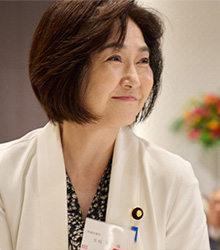 生稲晃子様　参議院議員